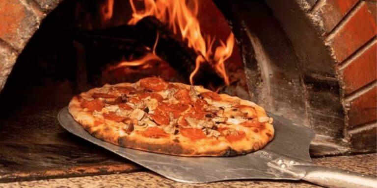 Outdoor Fireplace with Pizza Oven
