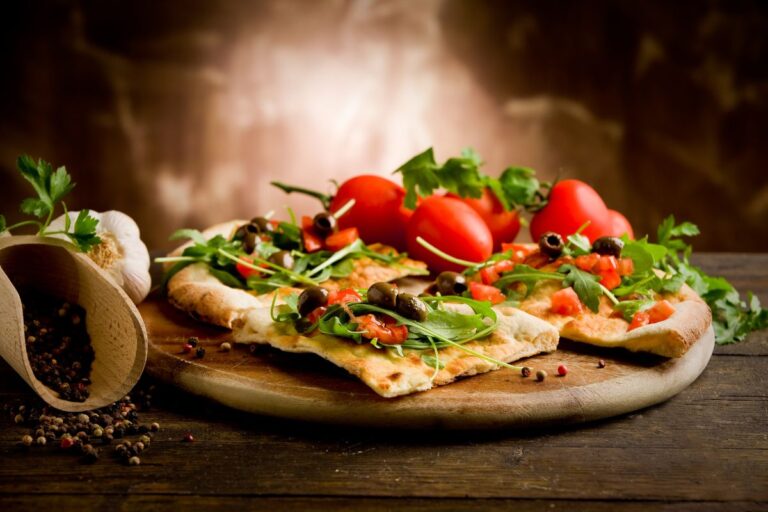 15 Different Types of Pizza Bread