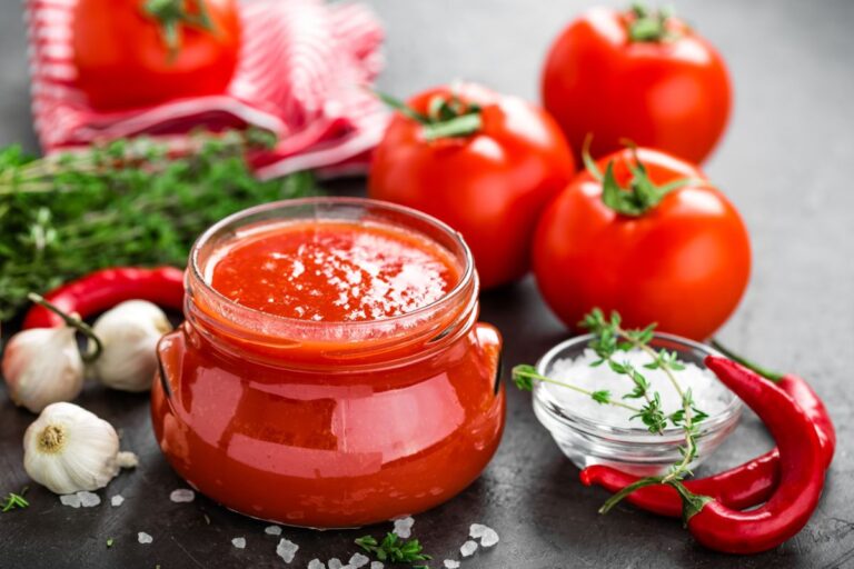 Can You Use Tomato Puree for Pizza Sauce?